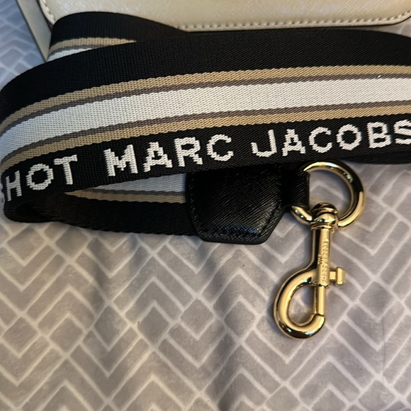 COPY - Marc Jacob Tan Color - Picture 3 of 6